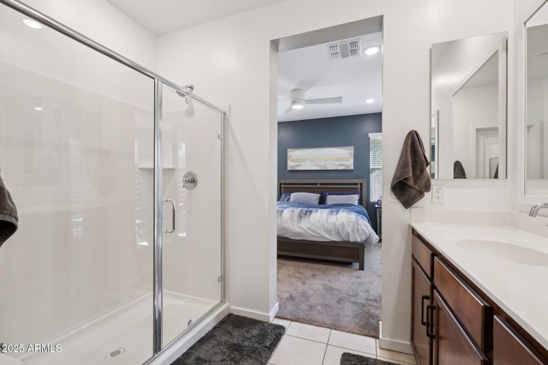 26-web-or-mls-E Furness Dr-S2009-022