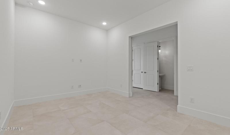 Edgewood Lot #80 Home Office 2 (Large)