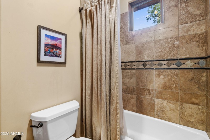 15-Bedroom 3 Bathroom (1)