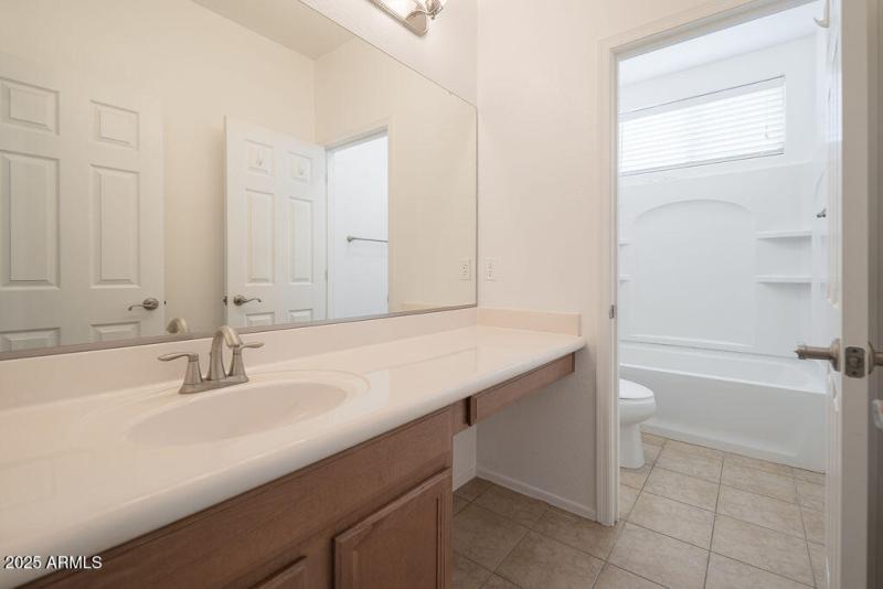 20250818_15743-W-Sierra-St_17