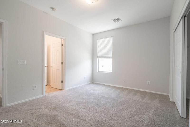 20250818_15743-W-Sierra-St_21