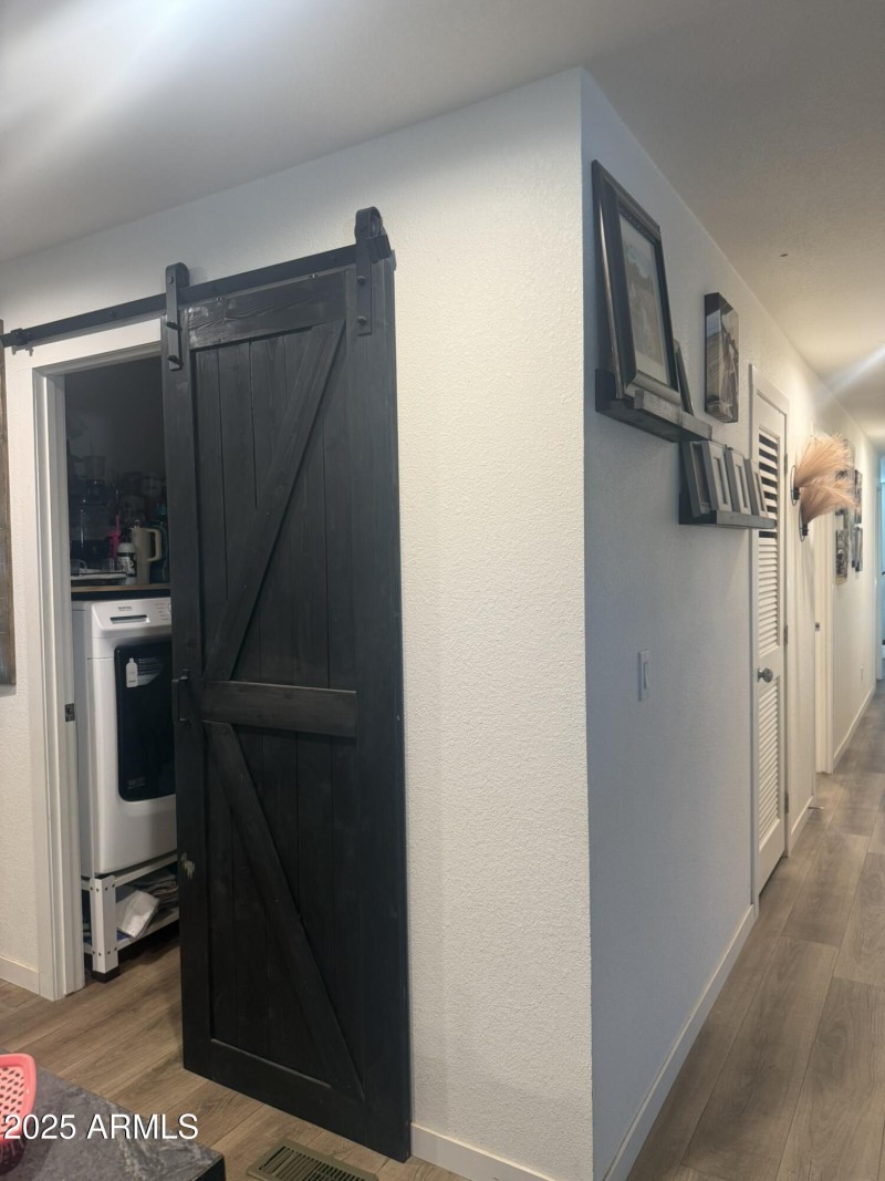 B8FBD195-7B25-4F06-BA55-BF364FB0E176_1_1