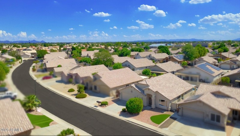 thumbnail_Marconi Ave (2)