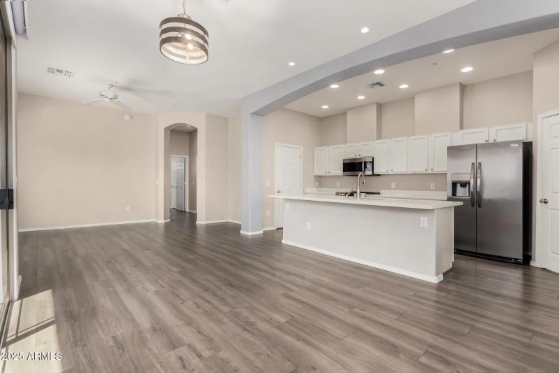 42424 N GAVILAN PEAK PKWY 55206