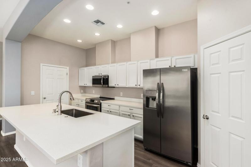 42424 N GAVILAN PEAK PKWY 55206