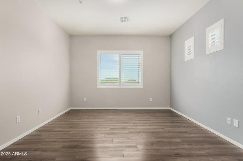 42424 N GAVILAN PEAK PKWY 55206