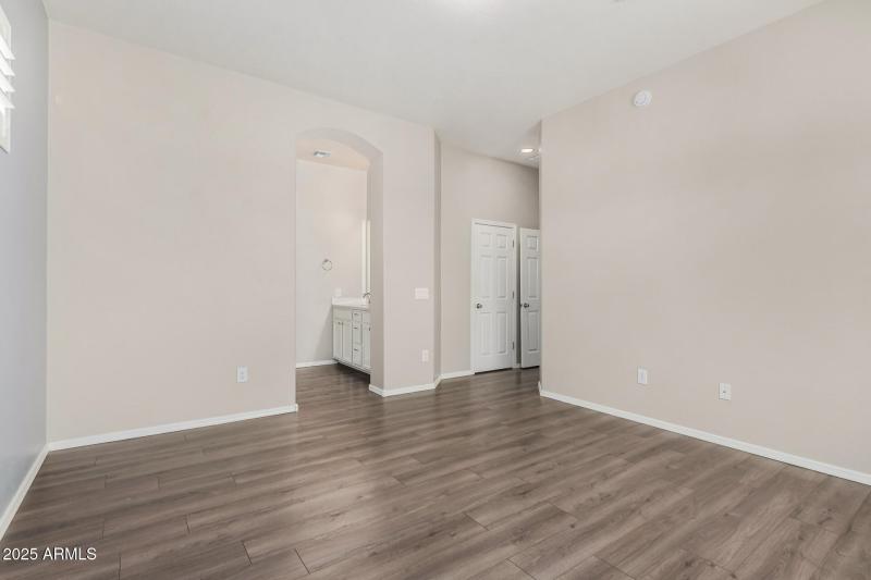 42424 N GAVILAN PEAK PKWY 55206