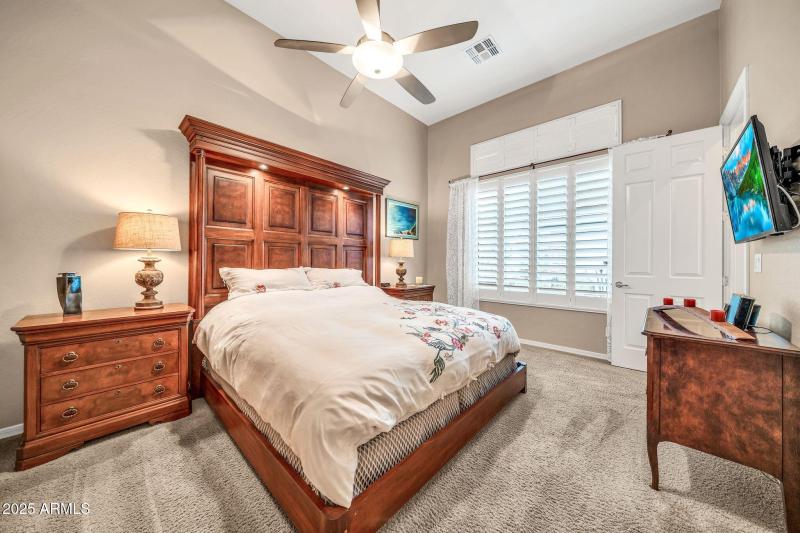 41212 N Congressional Dr-33