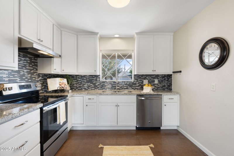 18 - 7240 E Garfield St