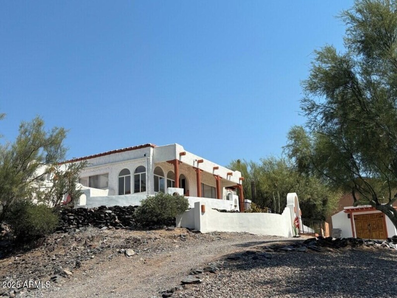 37847 house side and casita