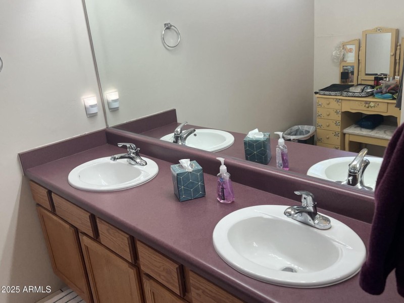 Double Sinks
