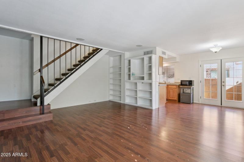 4-web-or-mls-10420-n-11th-pl-3