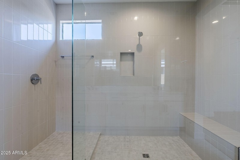 Primary Shower W Seat