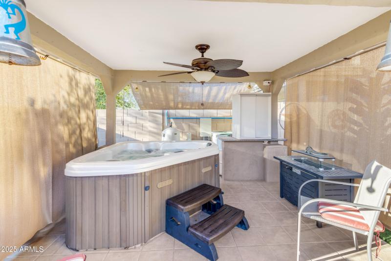 Jacuzzi in the Shade