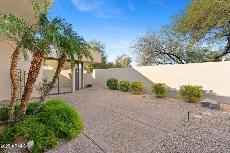 26-web-or-mls-8510-e-vista-bonita-dr