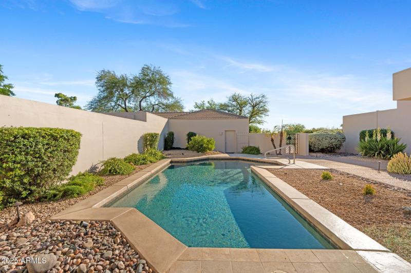 30-web-or-mls-8510-e-vista-bonita-dr