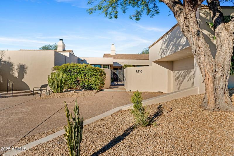 33-web-or-mls-8510-e-vista-bonita-dr