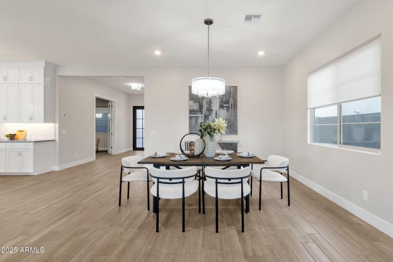 24-web-or-mls-1266-e-donato-dr