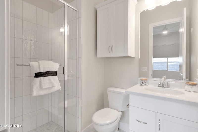 36-web-or-mls-1266-e-donato-dr