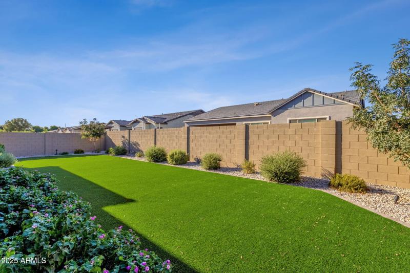 52-web-or-mls-1266-e-donato-dr