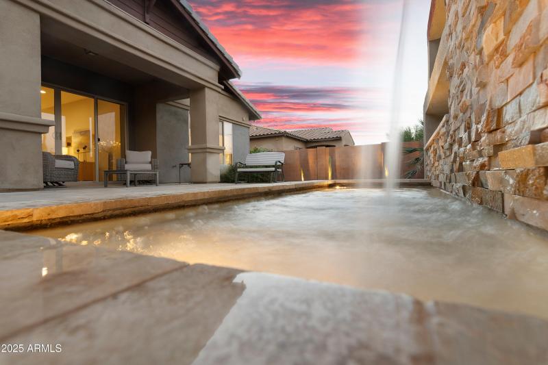 5811 S-045-043-DLB 5767-MLS_Size