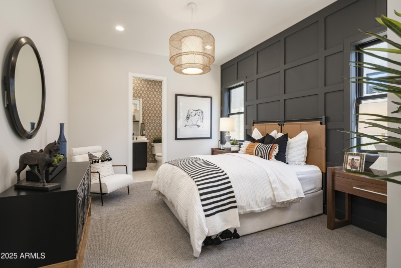 Sereno_Canyon_Callum_Bedroom_3481_conver