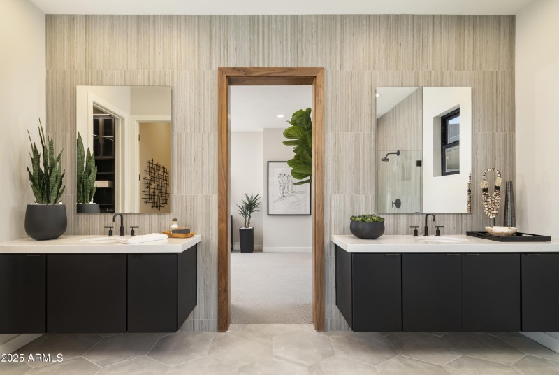 Sereno_Canyon_Callum_PBath_3447_conversi