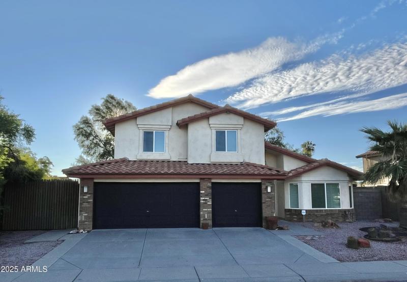 11'4"RV gate+ 3 car garage