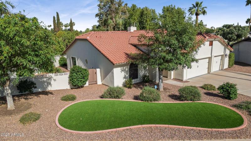 40-web-or-mls-8943-n-80th-pl