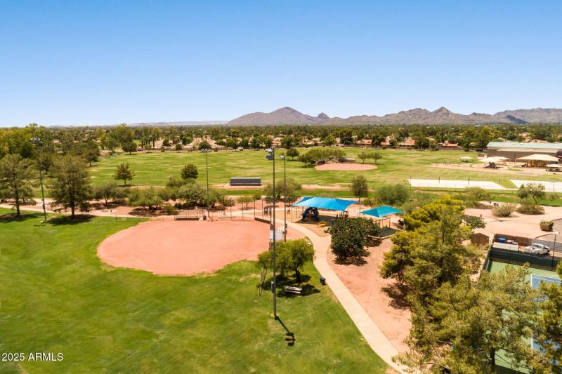 50-web-or-mls-8943-n-80th-pl