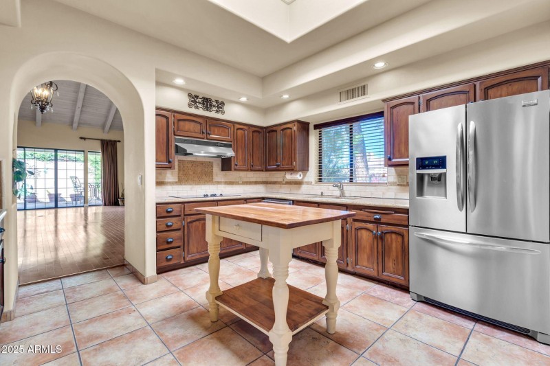 8100 E Camelback Rd-24