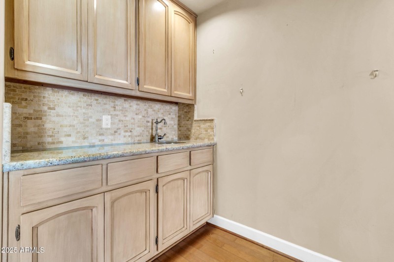 8100 E Camelback Rd-26