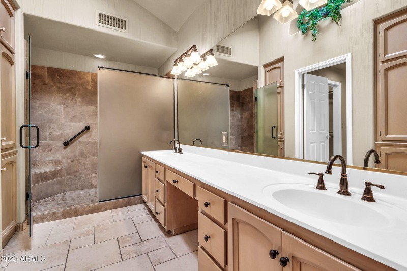 8100 E Camelback Rd-29