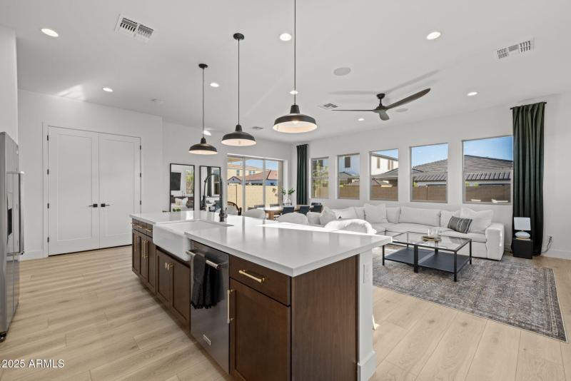 15-web-or-mls-11025 E Utah Ave, Mesa-15