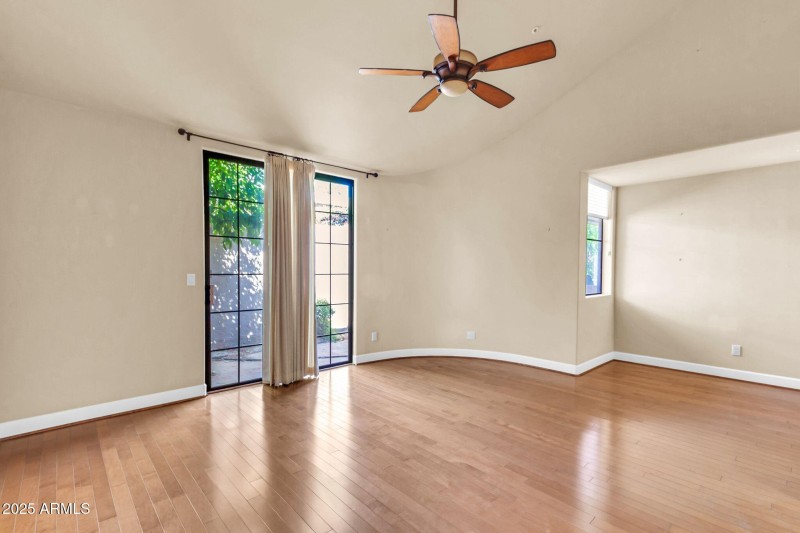 8100 E Camelback Rd-8