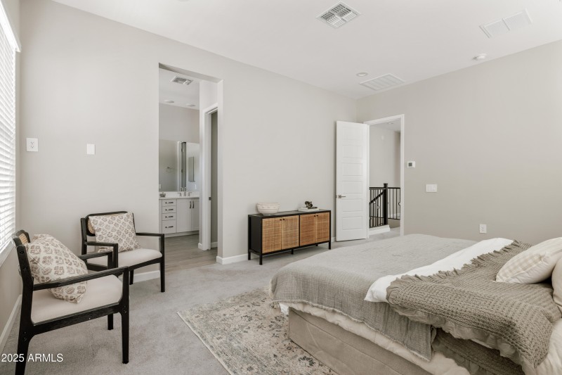 Pimary_Bedroom_Photo_3