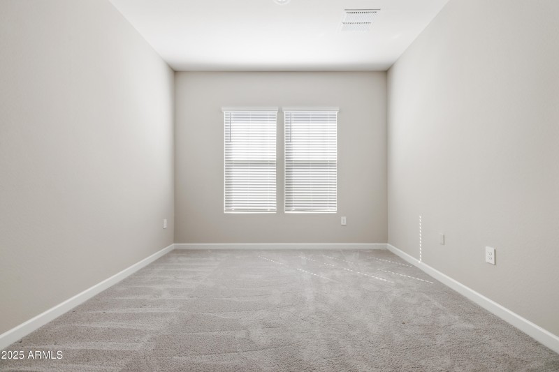 Upstairs_Loft_Photo_2