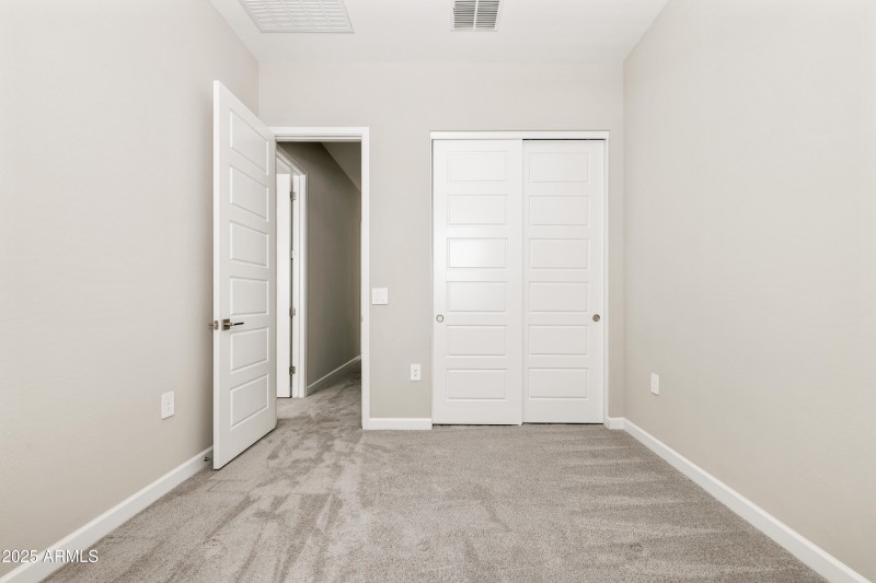 Upstairs_Guest_Bedroom_3_Photo_1