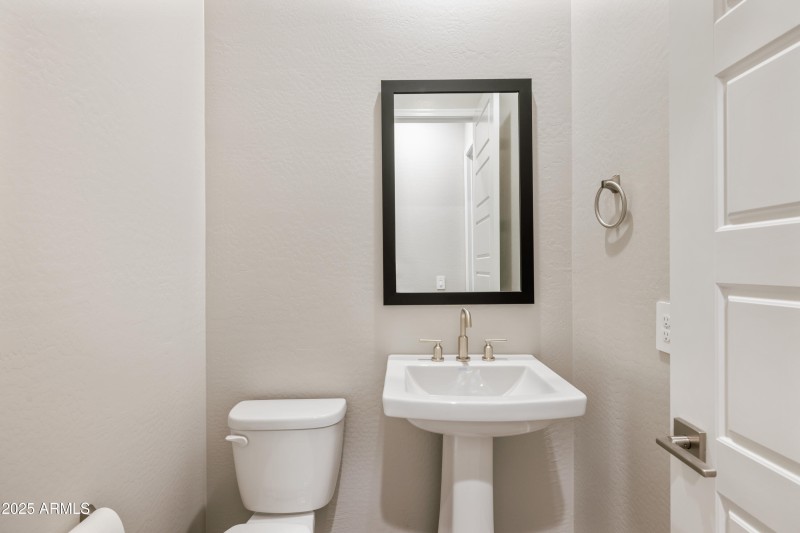 Downstairs_Half_Bathroom