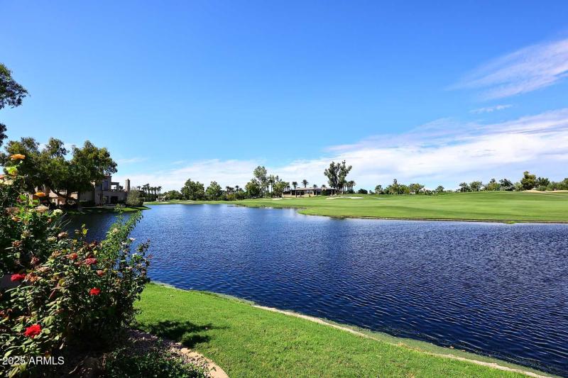 Front Golf Course-Lake View