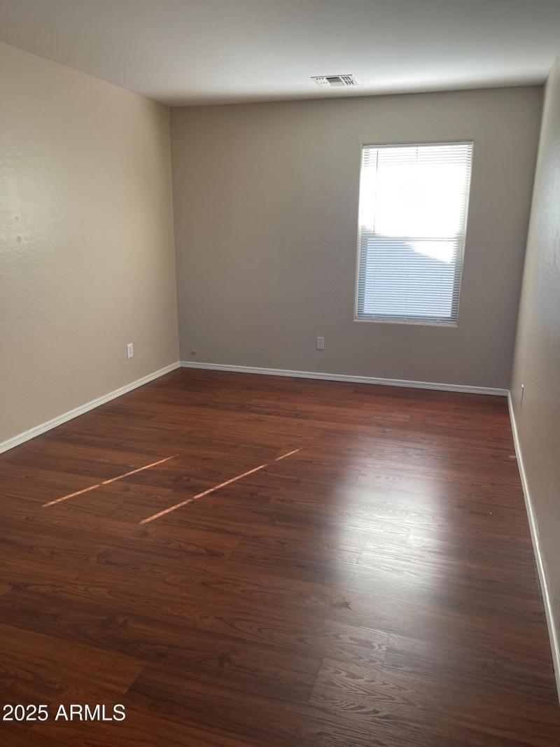 20250922_154803105_iOS