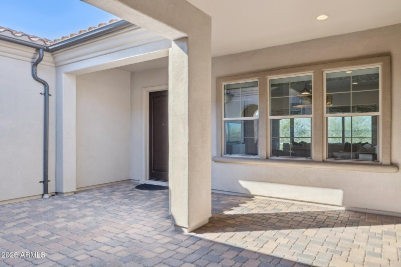 6-web-or-mls-10708-n-136th-pl