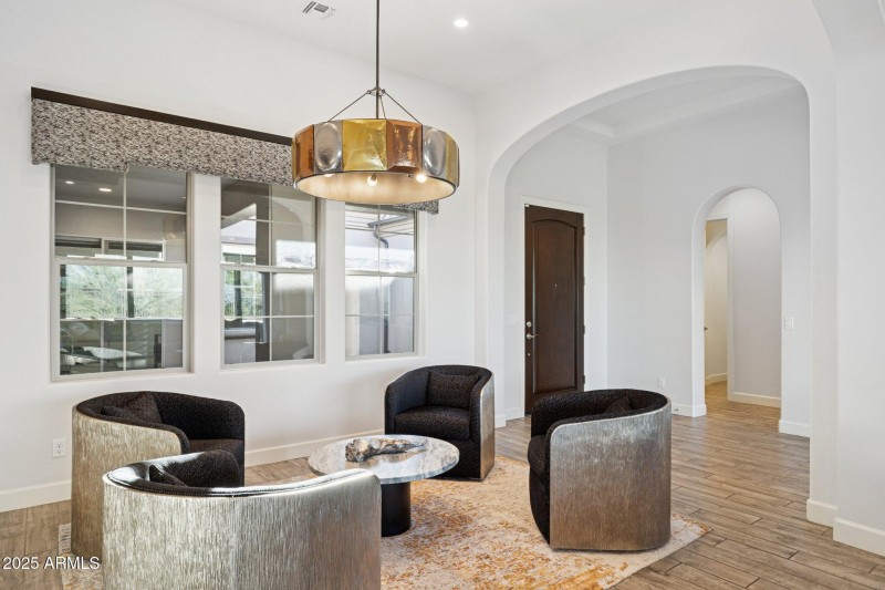 12-web-or-mls-10708-n-136th-pl