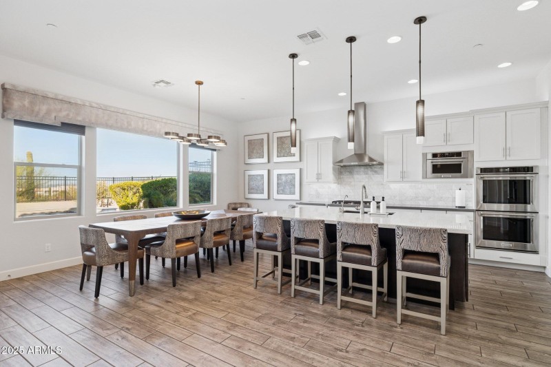 13-web-or-mls-10708-n-136th-pl