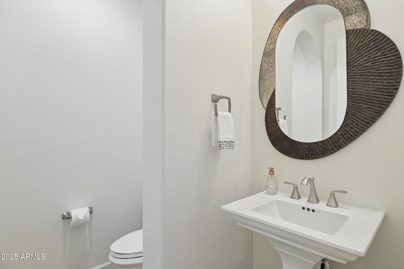 31-web-or-mls-10708-n-136th-pl