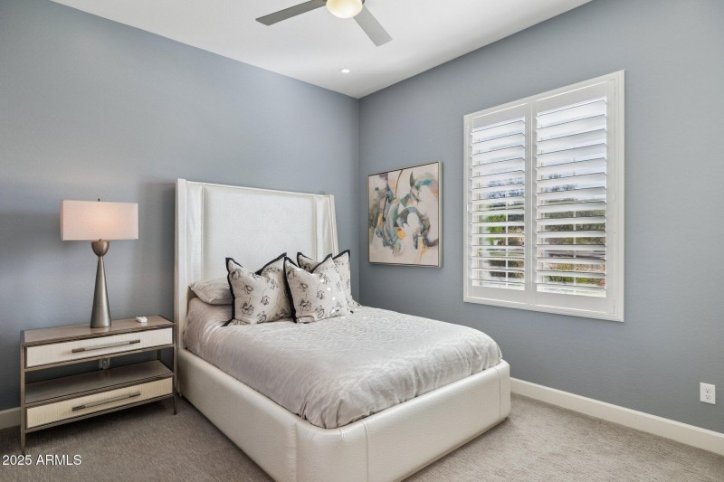 37-web-or-mls-10708-n-136th-pl