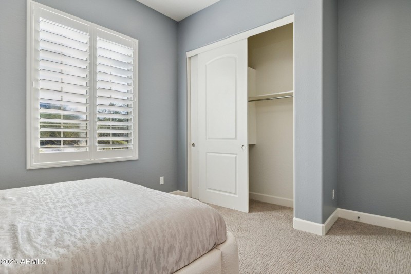 38-web-or-mls-10708-n-136th-pl