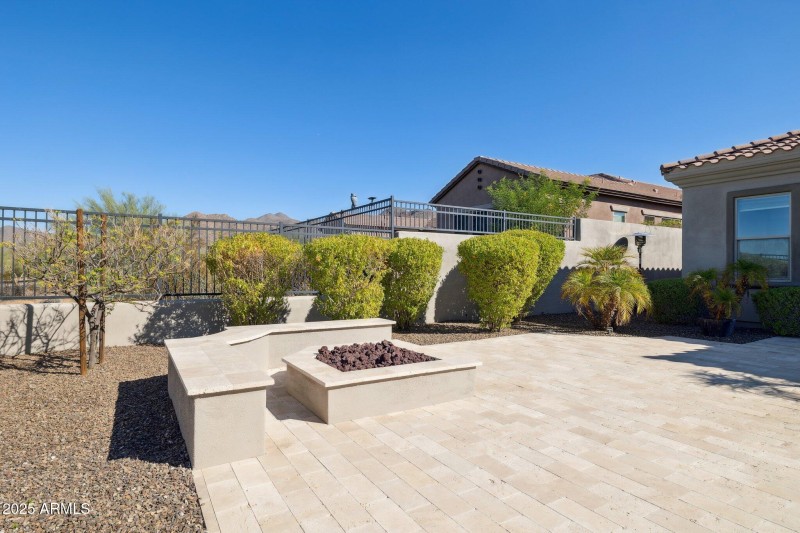 51-web-or-mls-10708-n-136th-pl