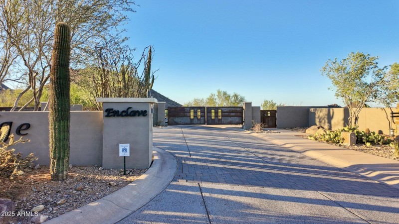 54-web-or-mls-10708-n-136th-pl