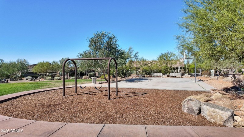 56-web-or-mls-10708-n-136th-pl